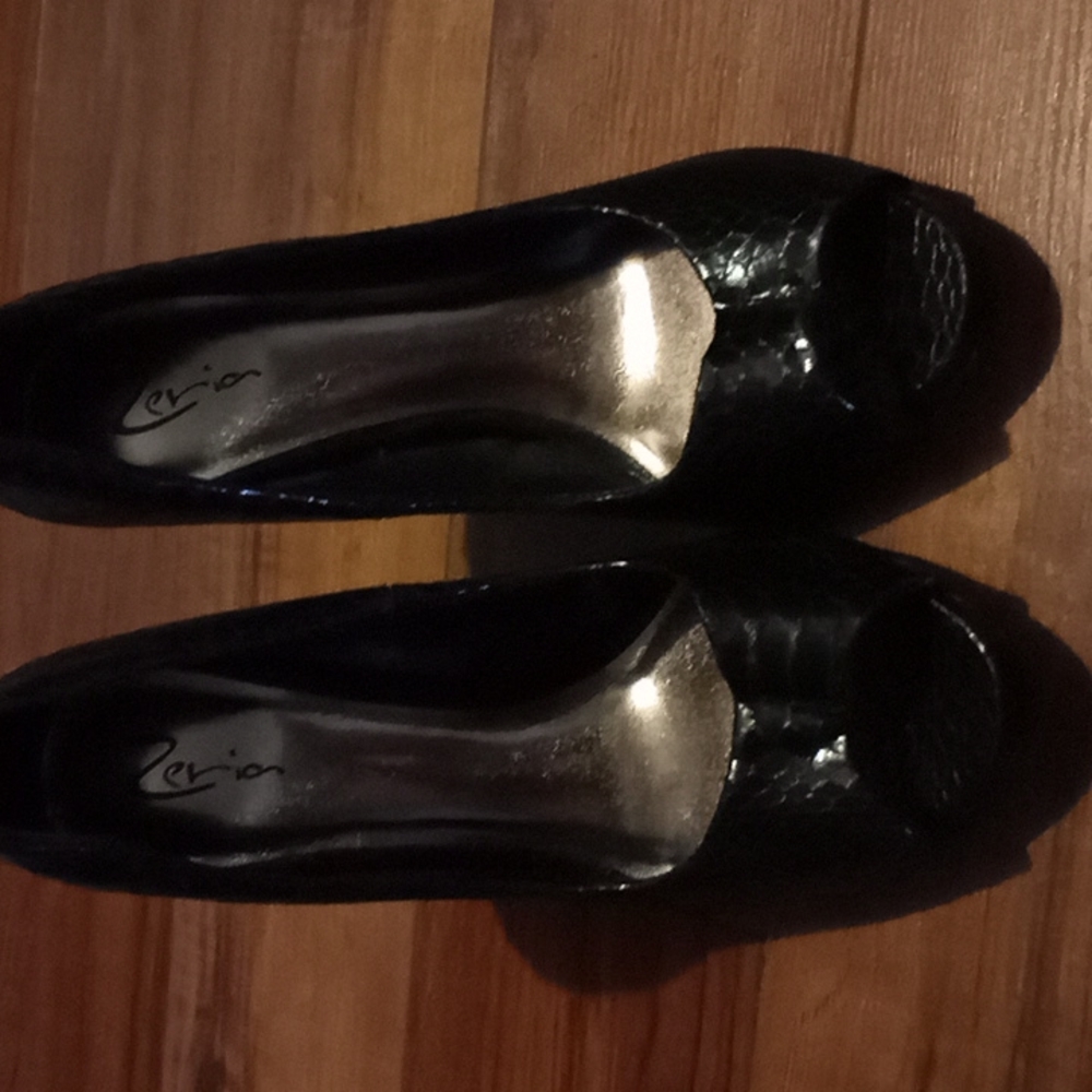 Zeria peep toe,high heel shoes.
